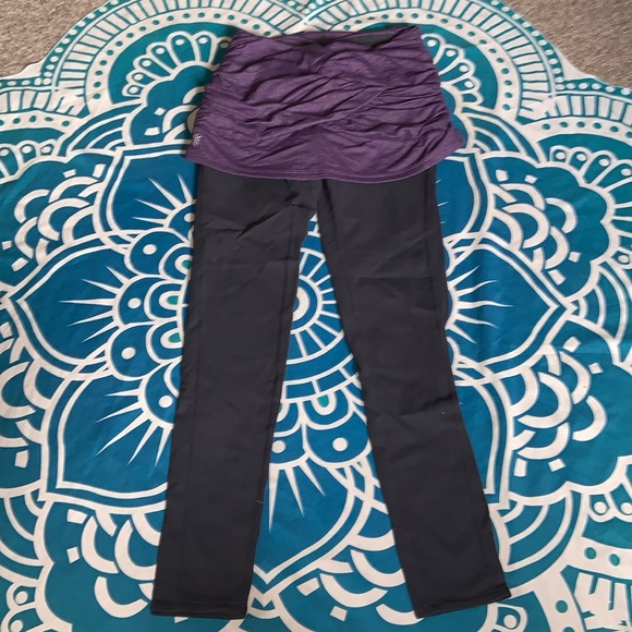 Athleta Skirted Leggings Womens X-Small Gray Purple Yin Yang Yoga Pants - Picture 1 of 12